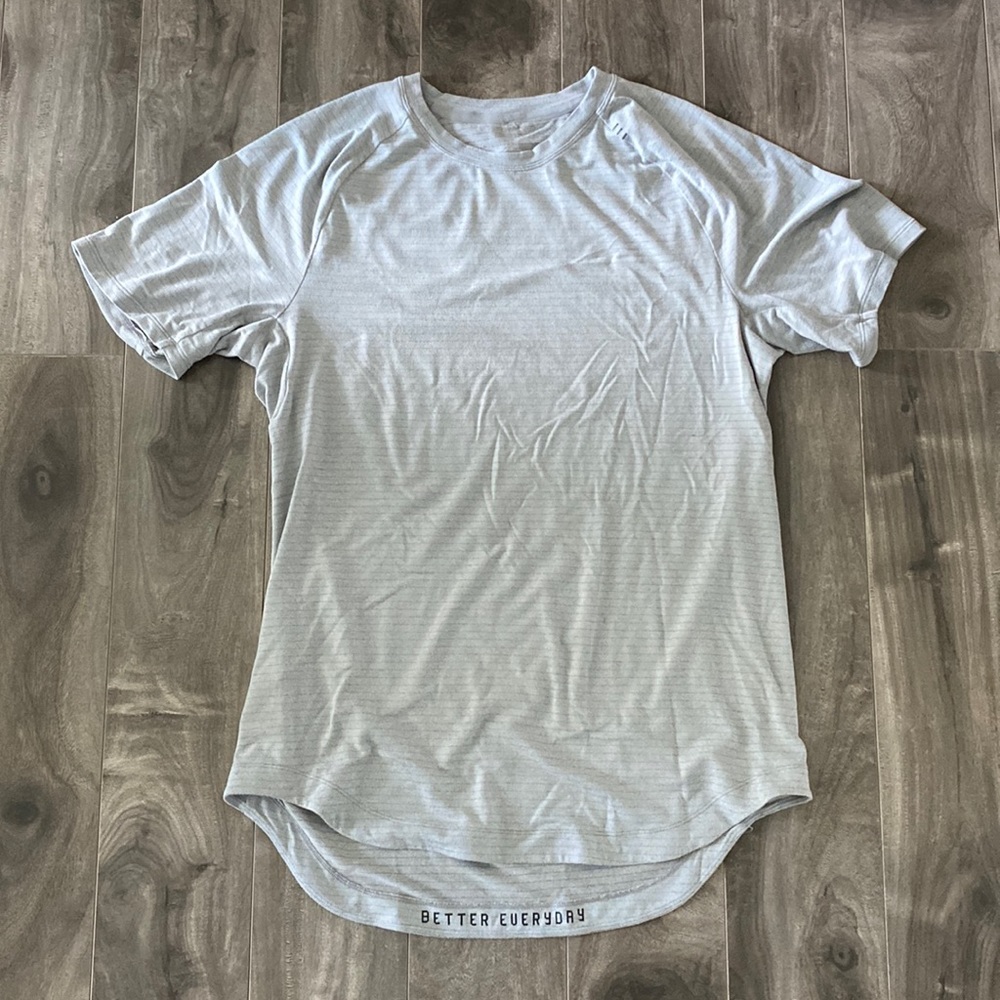 lululemon athletica Light Gray Short Sleeve Tee